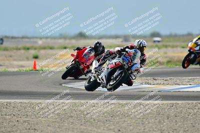 media/Apr-18-2025-TrackDaz (Fri) [[45f5874c44]]/B Group/Session 2 (Turn 7)/